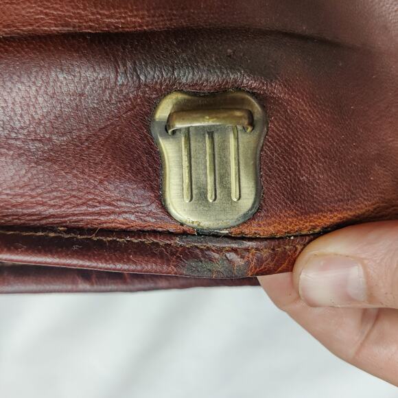 Satchel & Fable 11.5" Crossbody Vintage Brown Leather Handmade Messenger Bag - Picture 13 of 16